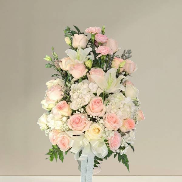 แจกันดอกไม้สด (Fresh flower vase)