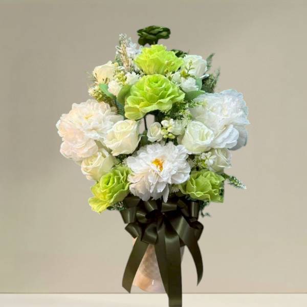 แจกันดอกไม้ประดิษฐ์