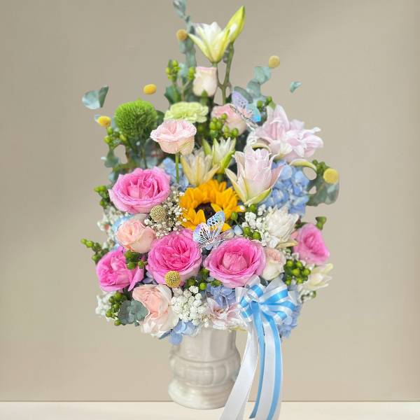 แจกันดอกไม้สด (Fresh flower vase)