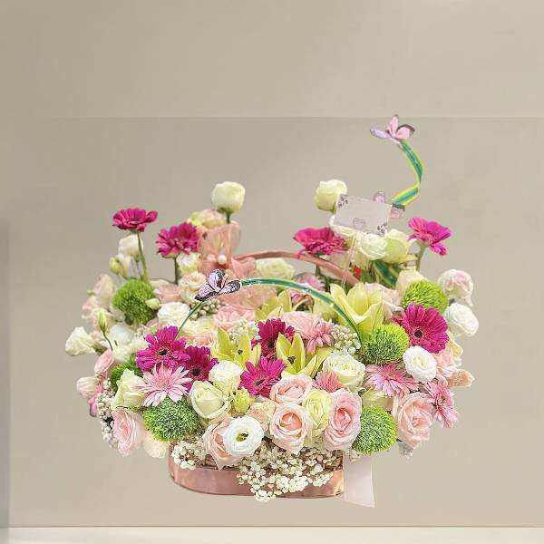 กระเช้าดอกไม้สด สีชมพูผสมอ่อนเข้ม 2500-3500