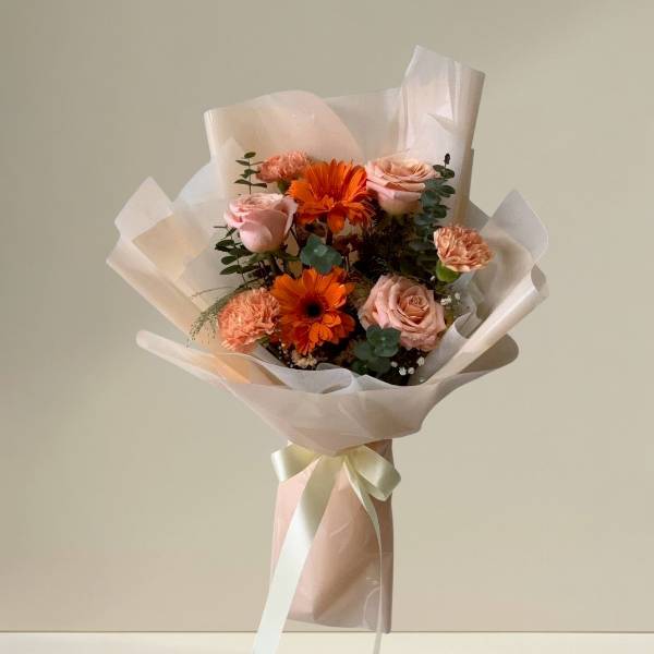 ช่อดอกไม้  (Carnation + Gerbera +Orange rose) ดอกผสม
