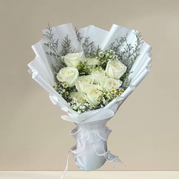 ช่อดอกไม้ (White rose ) กุหลาบขาว ห่อ กระดาษสีขาว