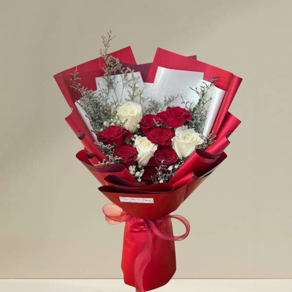 ช่อดอกไม้ (White rose + Red rose) กุหลาบผสม
