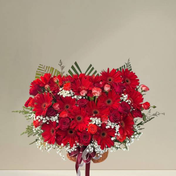 กระเช้าดอกไม้สด(Flower basket) สีแดง *แสดงความยินดี 2000-2500