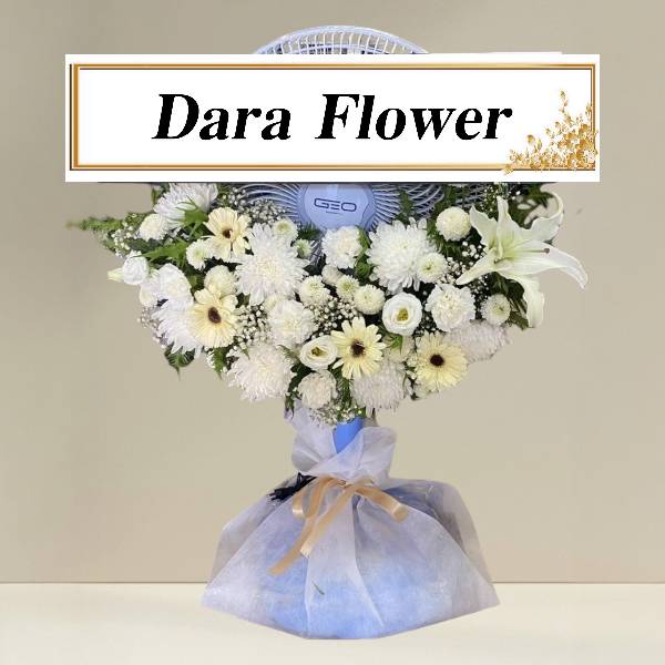 พวงหรีดพัดลม (ตั้งโต้ะ) จัดดอกไม้ครึ่งวง (ล่าง) ตั้งโต้ะ